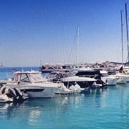 Puerto Marina 18 Prázdninový dům *